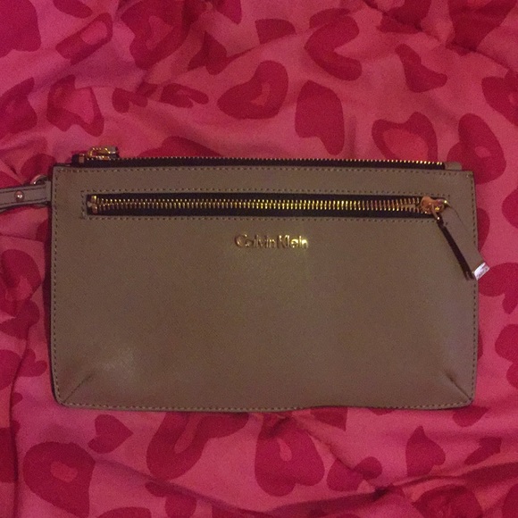 Calvin Klein Handbags - Calvin Klein wristlet